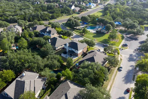 $575,000 | 807 Lone Buck Pass, Cedar Park, TX 78613