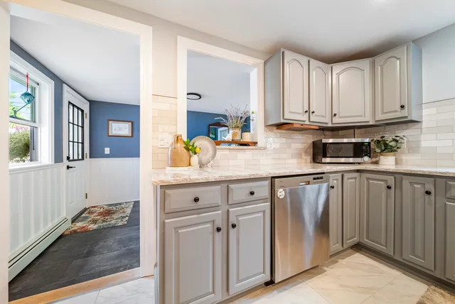 $654,900 | 27 Courtland Street, Nashua, NH 03064