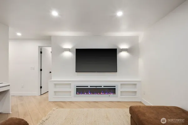 $795,000 | 11124 29th Drive Southeast, Everett, WA 98208