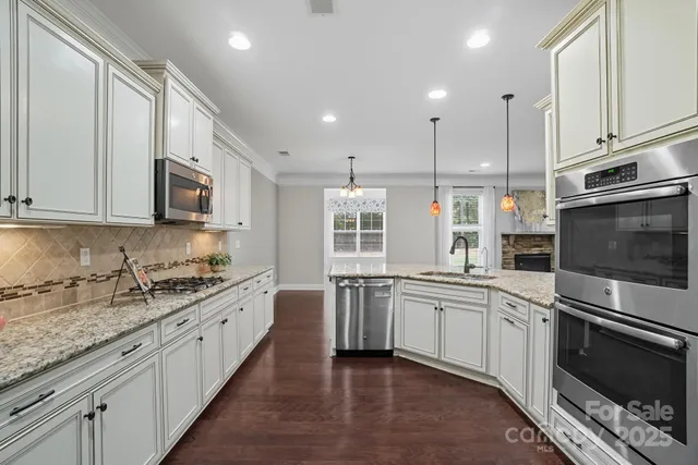 $665,000 | 1814 Larkspur Way, Tega Cay, SC 29708