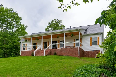 $1,199,000 | 3402 Blackburn Road, Santa Fe, TN 38482