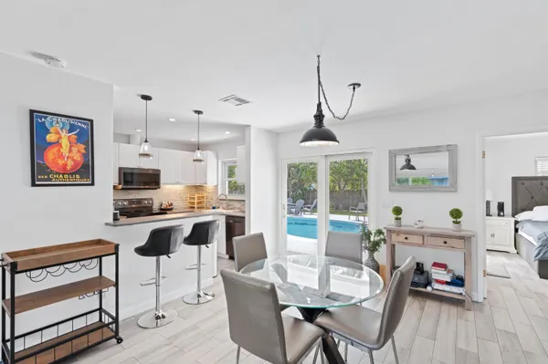 $3,999 | 226 Southwest 13th Avenue, Boynton Beach, FL 33435