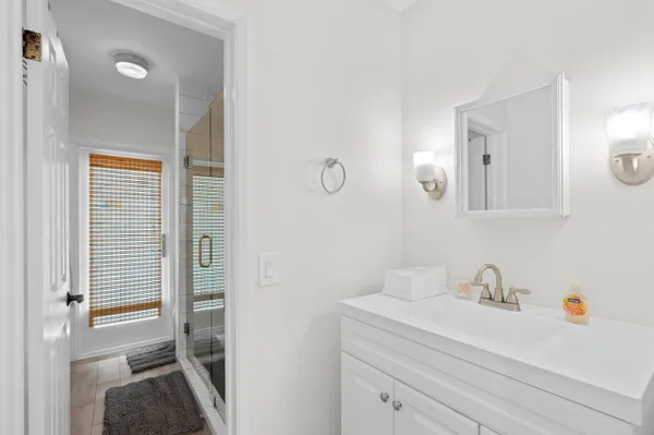 $3,999 | 226 Southwest 13th Avenue, Boynton Beach, FL 33435