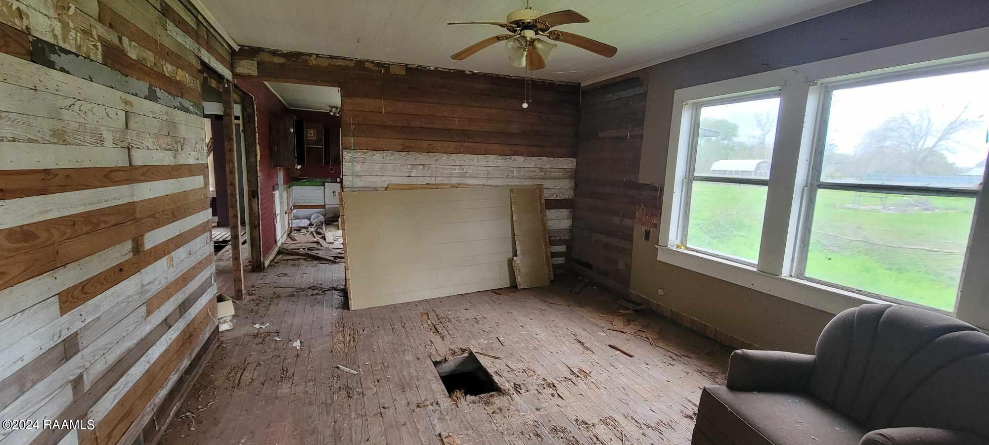 1114 Courville Road Breaux Bridge, LA 70517 - Photo 4 of 8 432421045_1133019984712004_6604824101036