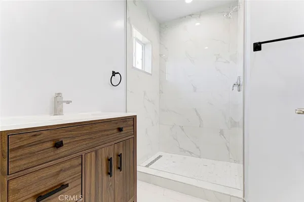 $3,200 | 7044-3 Greeley Street, Tujunga, CA 91042