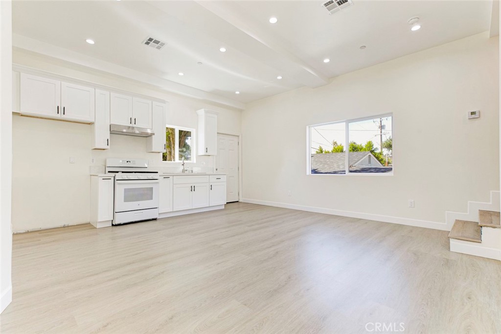 7044-3 Greeley Street Tujunga, CA 91042 - Photo 4 of 16