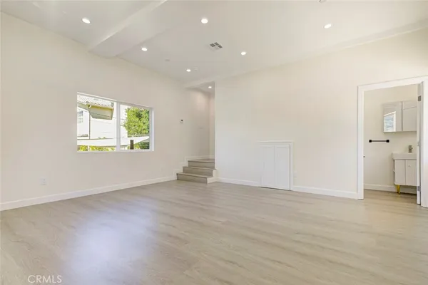 $3,200 | 7044-3 Greeley Street, Tujunga, CA 91042