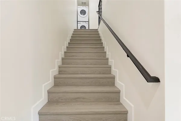 $3,200 | 7044-3 Greeley Street, Tujunga, CA 91042