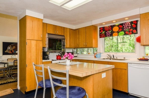 37 Turning Mill Road Lexington, MA 02420 - Photo 4 of 11