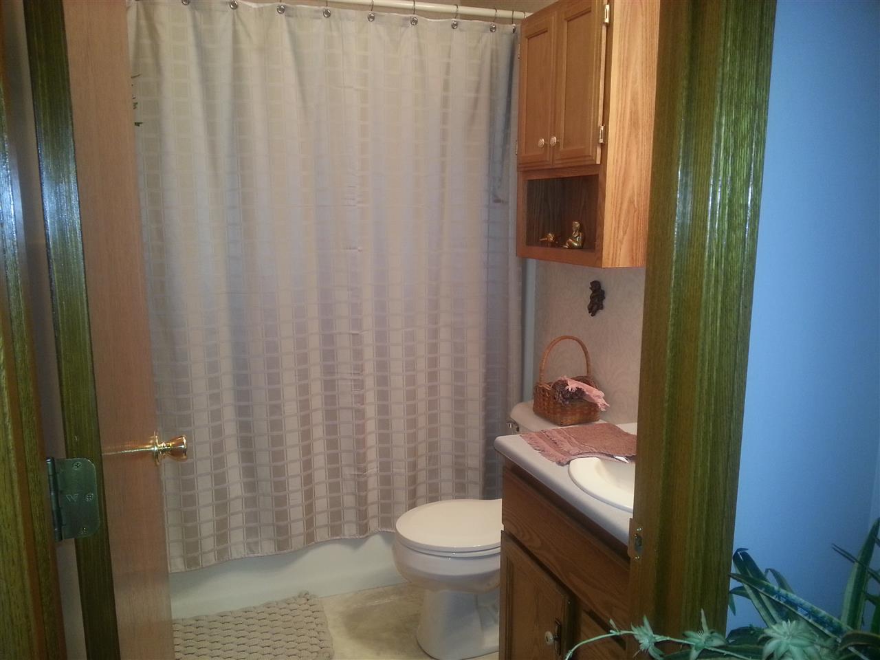 1103 Cross Pointe Decatur, IN 46733 - Photo 5 of 18