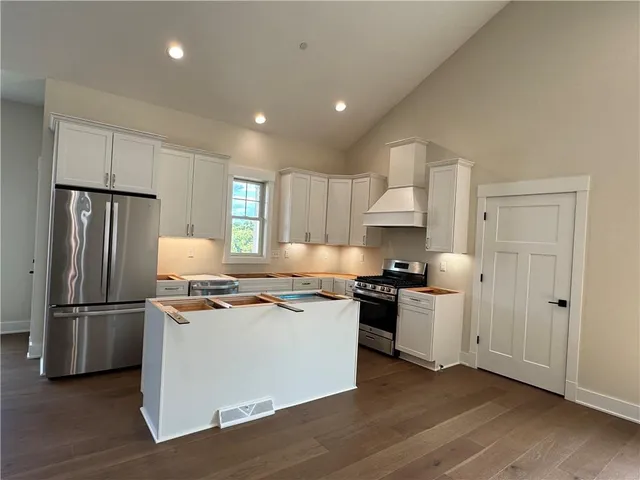 $595,000 | 1124 Bayberry Drive, Canonsburg, PA 15317