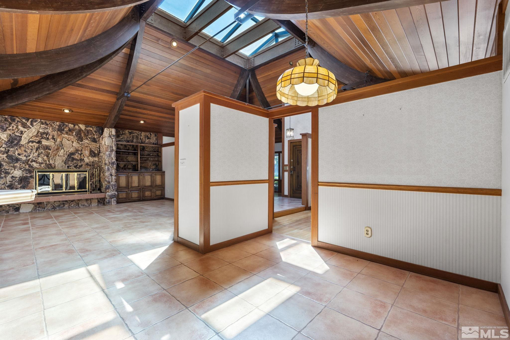 1575 Webster Way Reno, NV 89509 - Photo 19 of 40 a view of a hallway with seating area