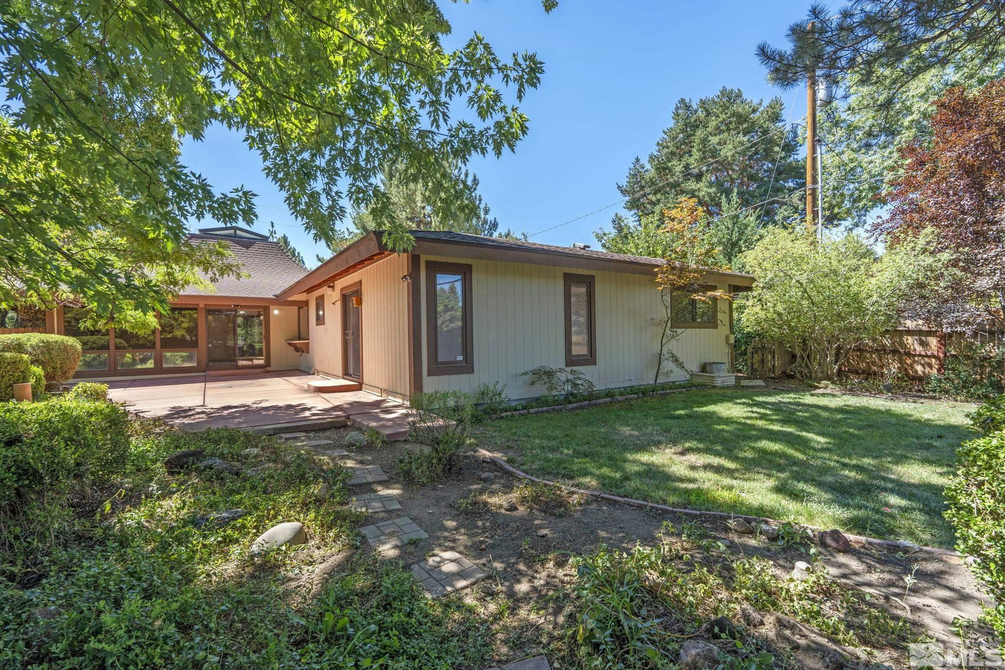 1575 Webster Way Reno, NV 89509 - Photo 33 of 40 a view of a house with backyard and garden