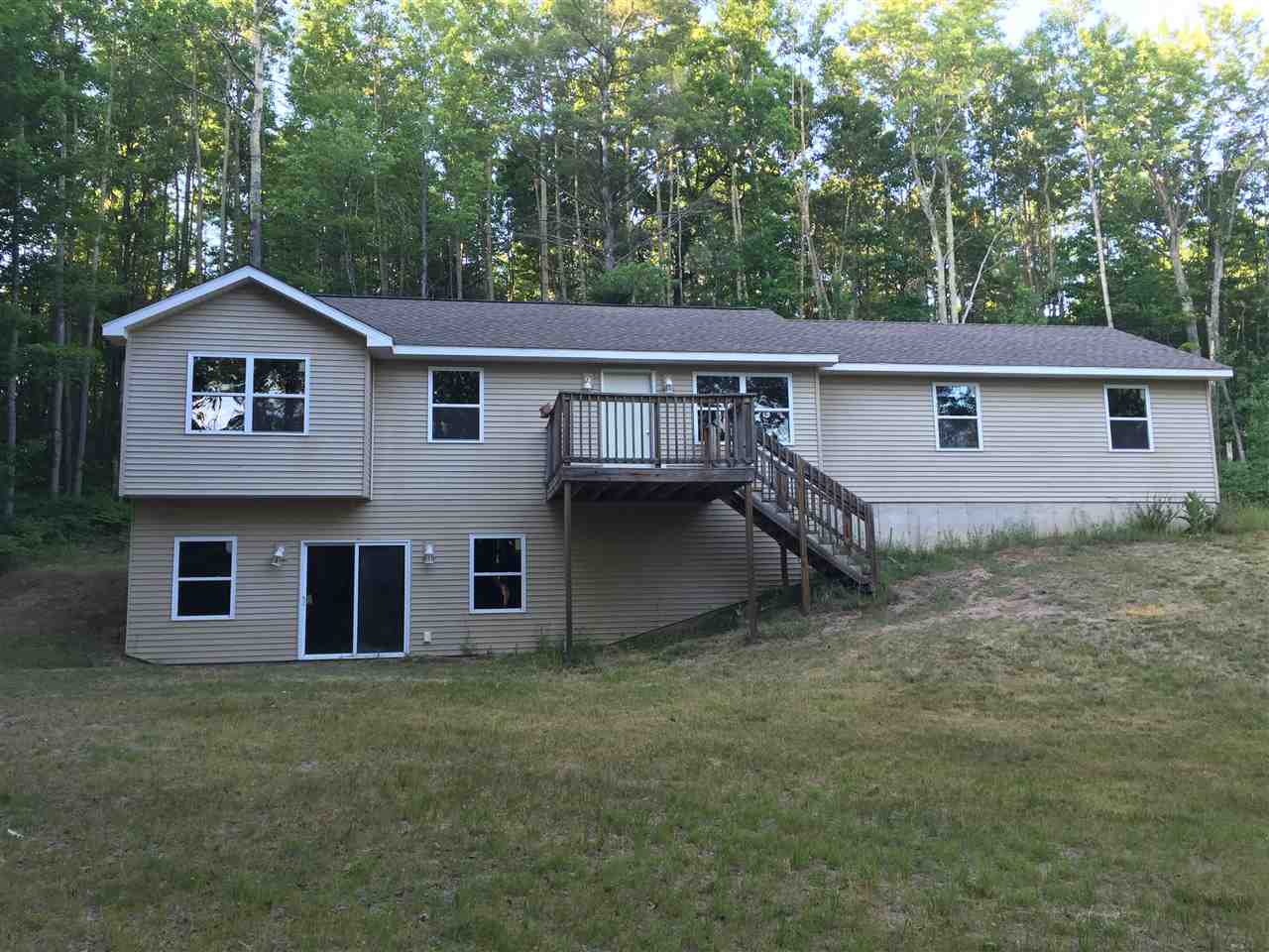 2745 Hoosier Valley Road Traverse City, MI 49685 - Photo 1 of 23 1820128.JPG