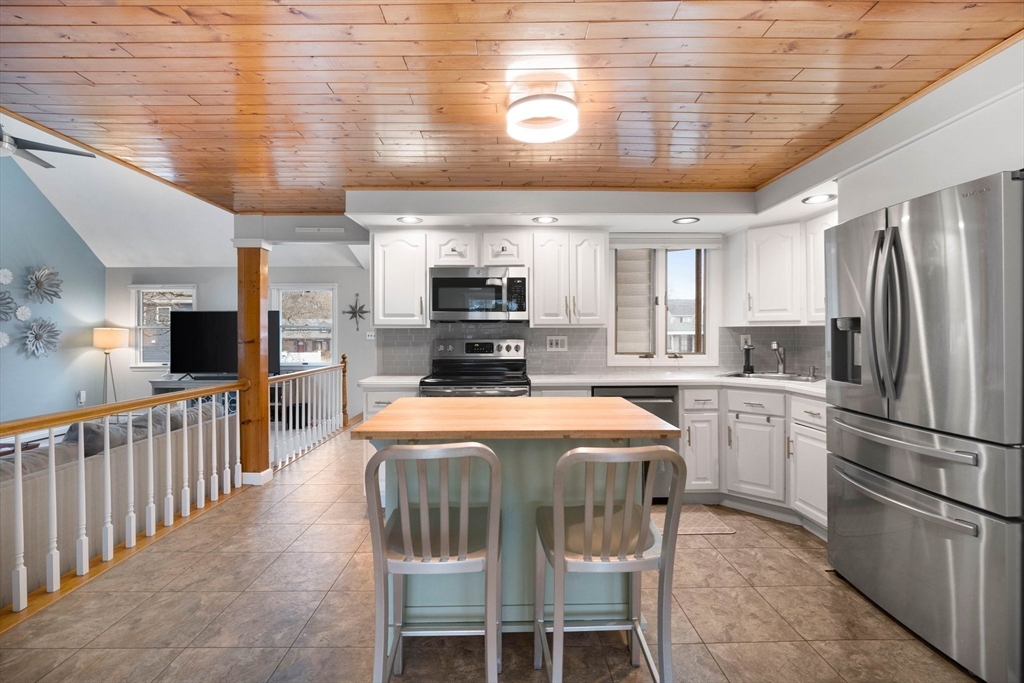 3 Sewell Road Wilmington, MA 01887 - Photo 4 of 25 Gallery Image 4