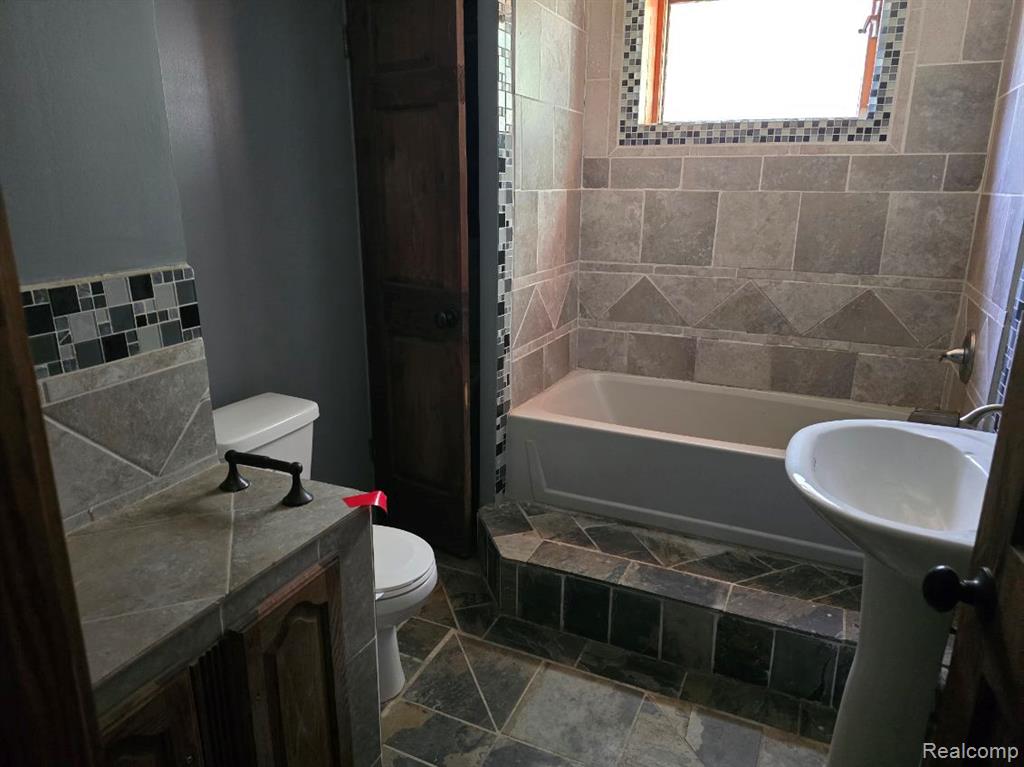 5848 Fostoria Road Columbiaville, MI 48421 - Photo 13 of 18