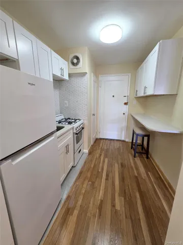 $189,000 | 65-05 Yellowstone Boulevard, Unit 6C | Forest Hills