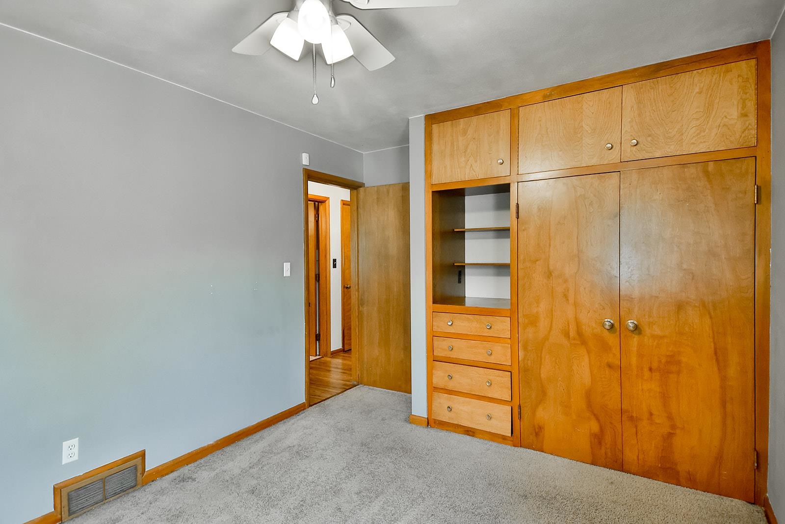 1015 Brookfield Road Rockford, IL 61107 - Photo 17 of 28 Gallery Image 17