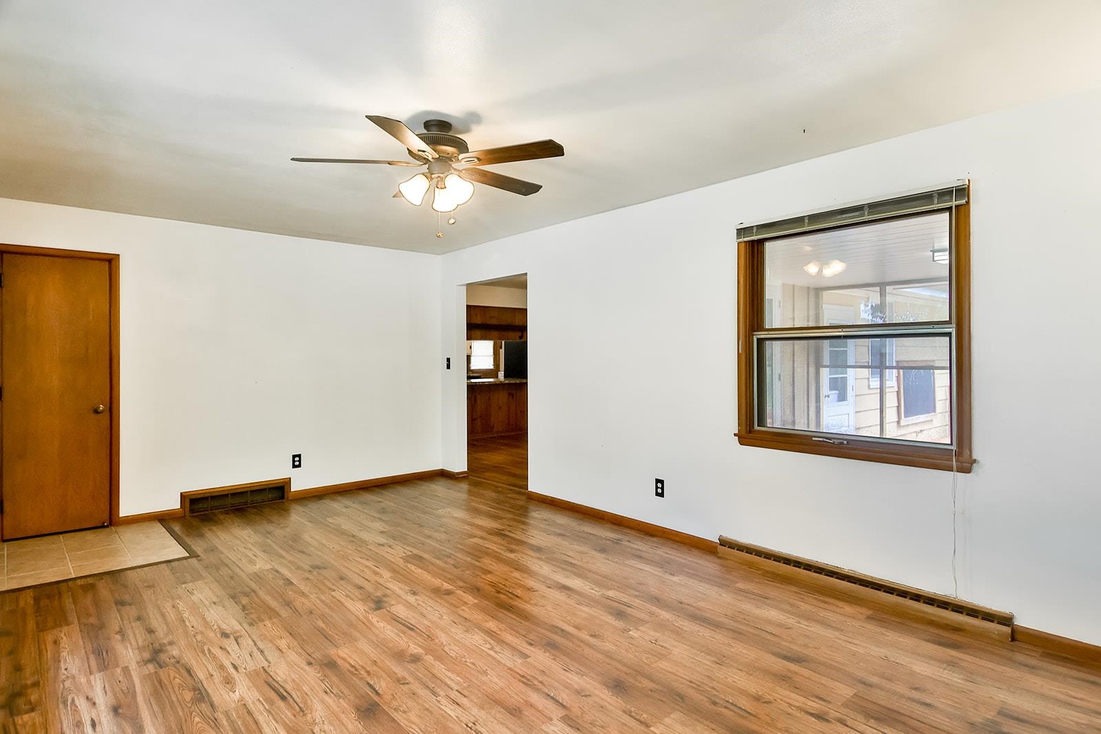 1015 Brookfield Road Rockford, IL 61107 - Photo 9 of 28 Gallery Image 9