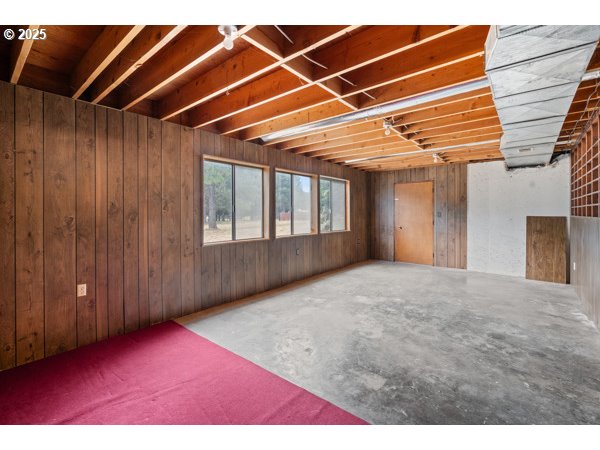 8108 Azalea-Glen Road Glendale, OR 97442 - Photo 24 of 44 a view of an empty room
