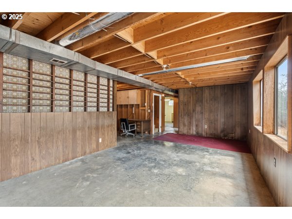 8108 Azalea-Glen Road Glendale, OR 97442 - Photo 29 of 44 a view of an empty room with porch