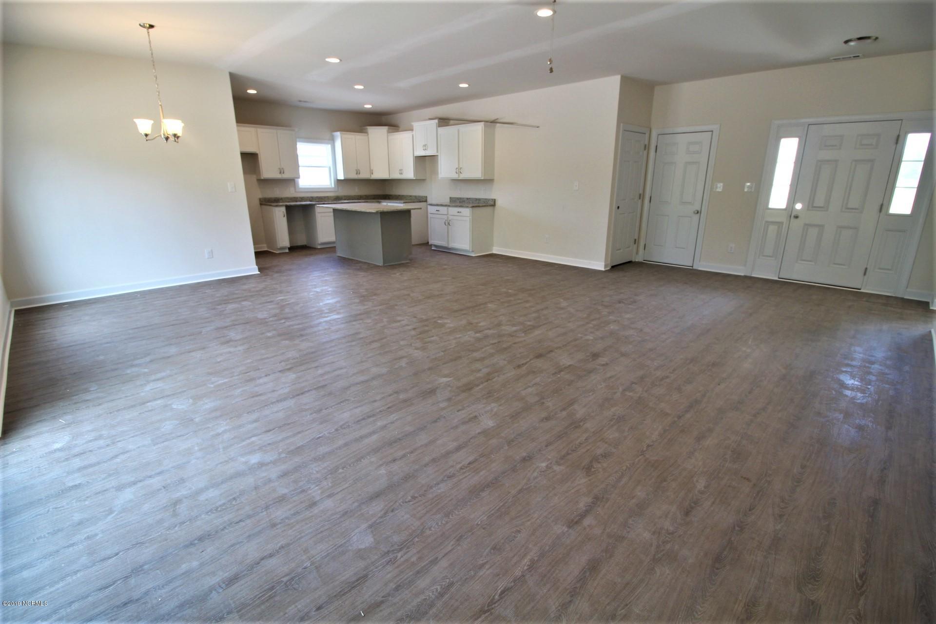 310 George Taylor Road Newport, NC 28570 - Photo 4 of 44 IMG_0363