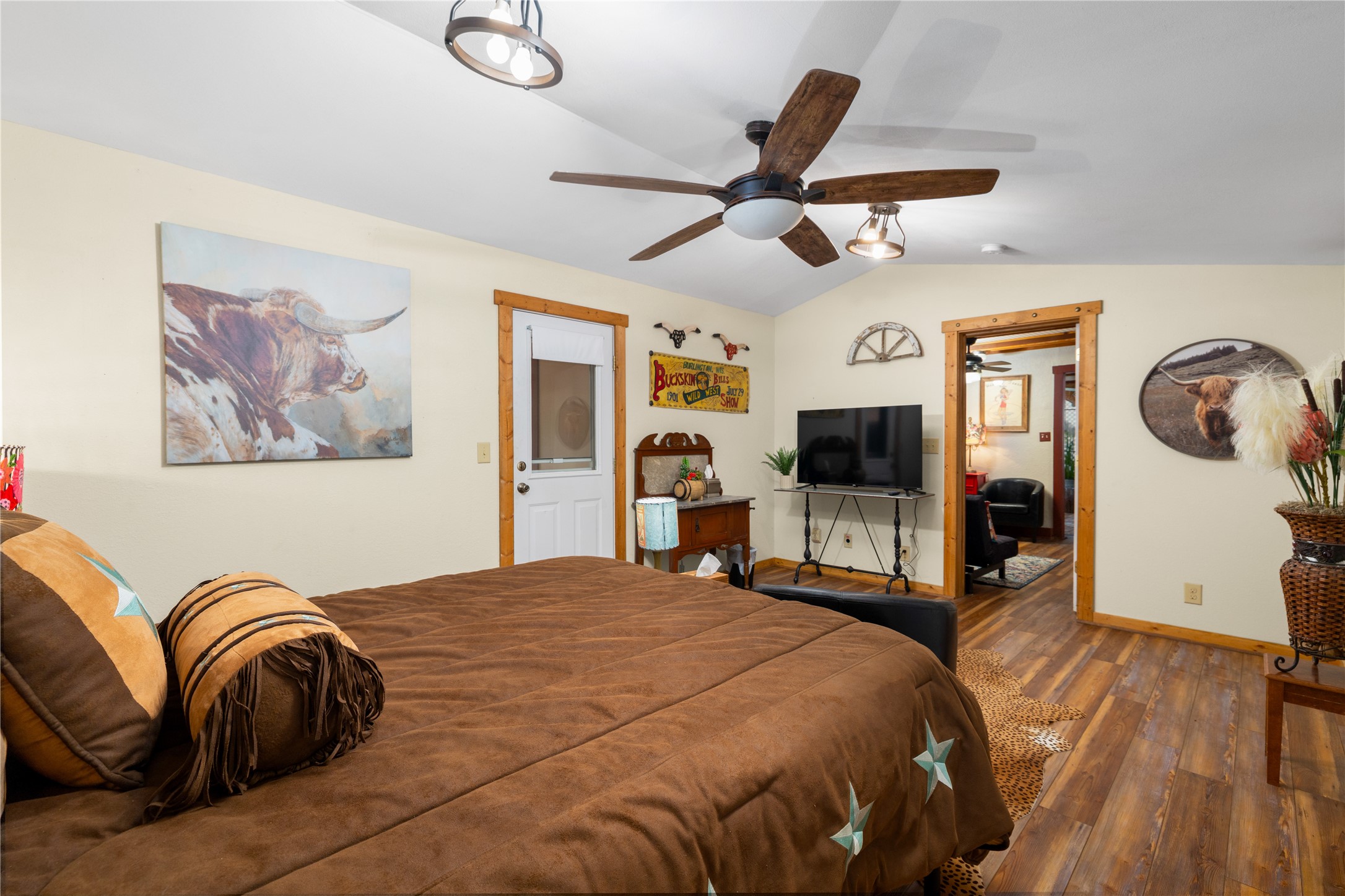 704 14th Street Bandera, TX 78003 - Photo 5 of 12