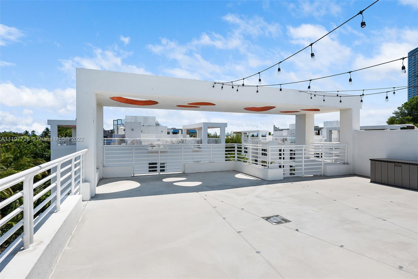 455 Northeast 39th Street, Unit 112 Miami, FL 33137 - Photo 26 of 40 a view of a terrace