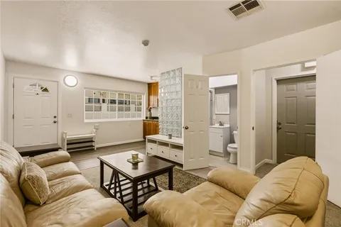 $1,379,000 | 2010 Mathews Avenue, Unit C, Redondo Beach, CA 90278