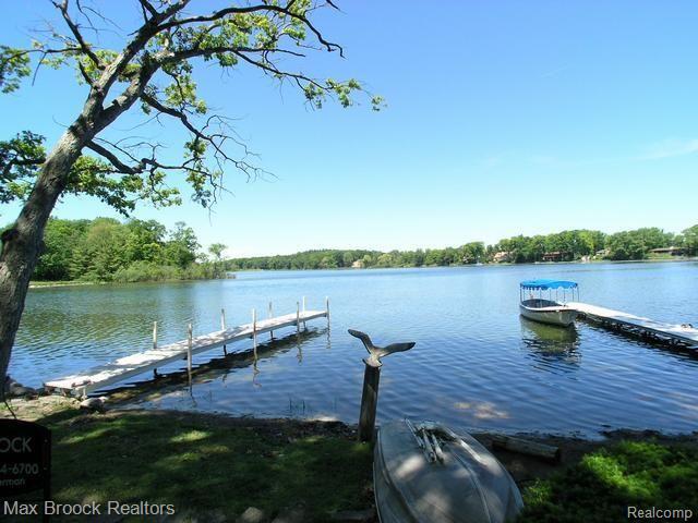 1462 Inwoods Cir Court Bloomfield Hills, MI 48302 - Photo 25 of 25 Lower Long Lake View