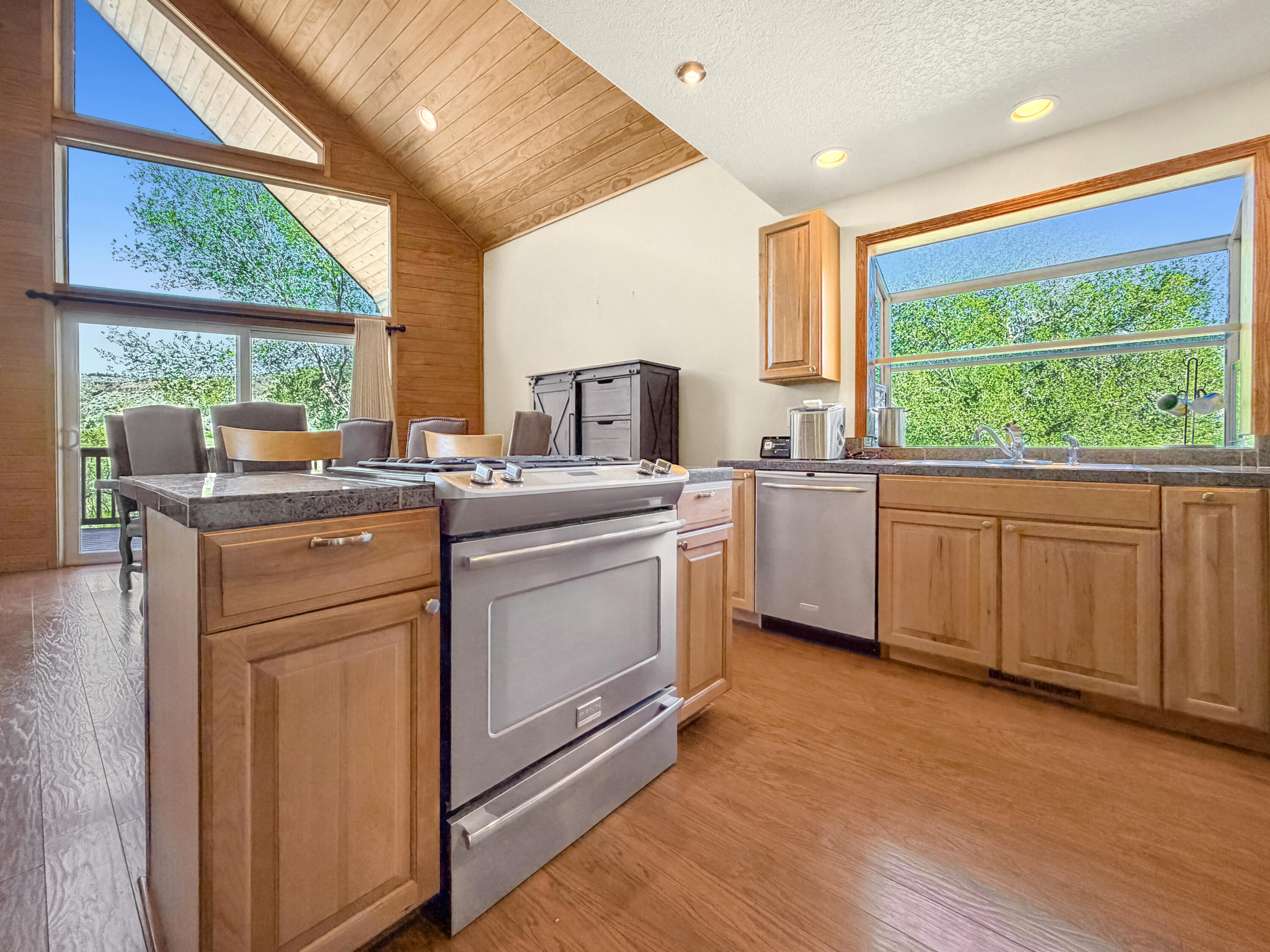 41473 Orchard View Road Kimberly, OR 97848 - Photo 6 of 47 5