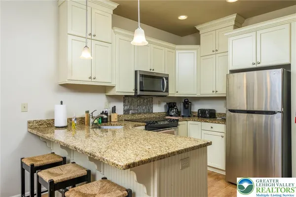 $529,000 | 7 Wildbriar Court, Lake Harmony, PA 18624