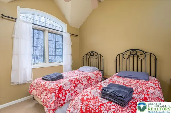 $529,000 | 7 Wildbriar Court, Lake Harmony, PA 18624