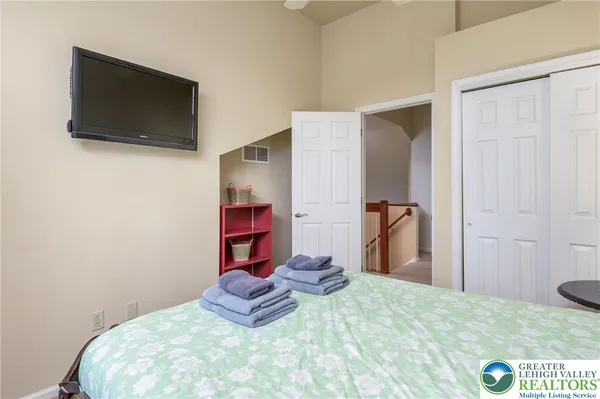 $529,000 | 7 Wildbriar Court, Lake Harmony, PA 18624