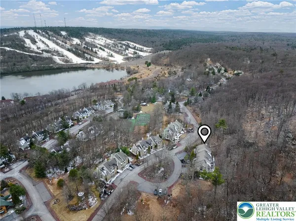 $529,000 | 7 Wildbriar Court, Lake Harmony, PA 18624