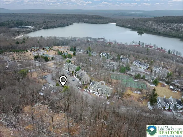 $529,000 | 7 Wildbriar Court, Lake Harmony, PA 18624