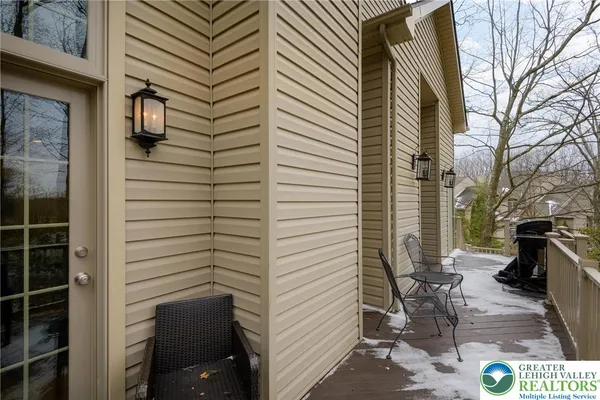 $529,000 | 7 Wildbriar Court, Lake Harmony, PA 18624