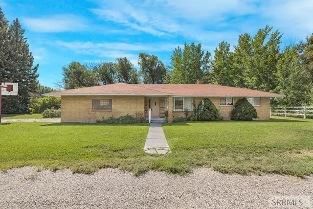 $395,000 | 3814 East 400 North, Rigby, ID 83442