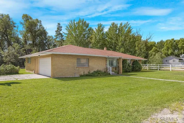 $395,000 | 3814 East 400 North, Rigby, ID 83442