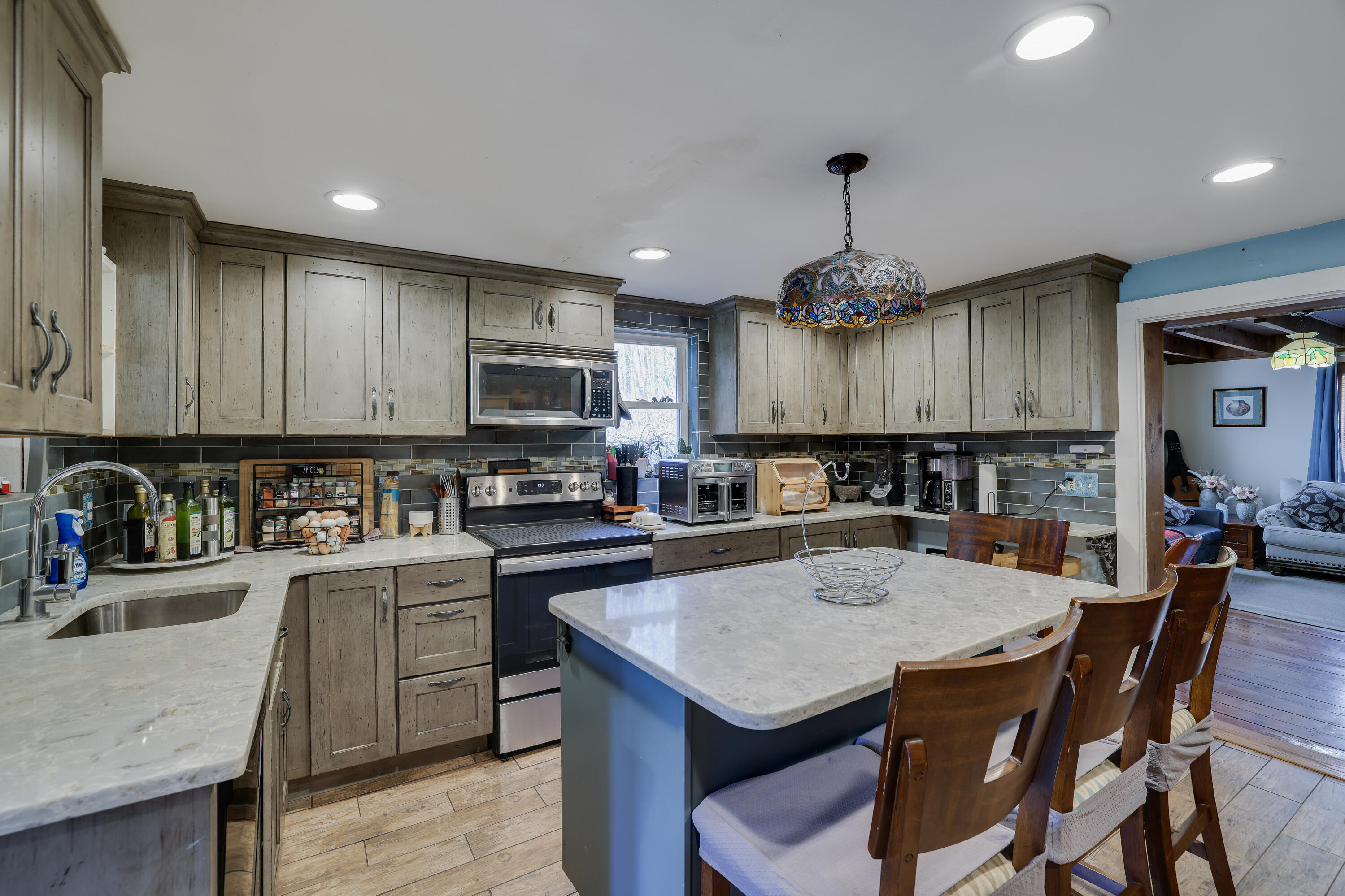 7102 Cherry Valley Road Stroudsburg, PA 18360 - Photo 3 of 77 RBR59090