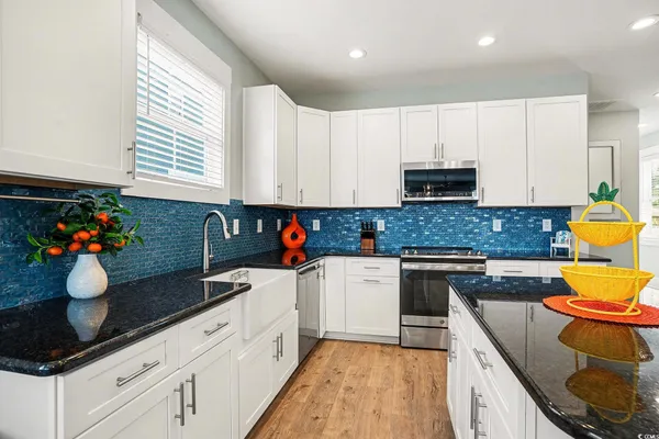 $1,075,000 | 695 Elizabeth Drive, Murrells Inlet, SC 29576