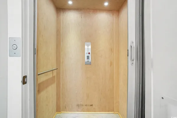 $1,075,000 | 695 Elizabeth Drive, Murrells Inlet, SC 29576