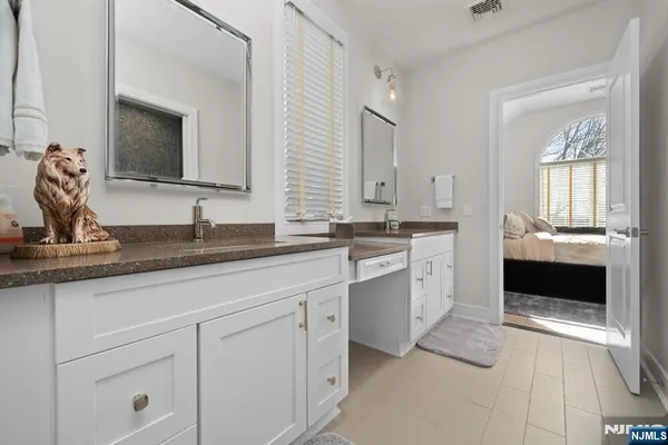 $2,475,000 | 319 Franklin Place, Paramus, NJ 07652