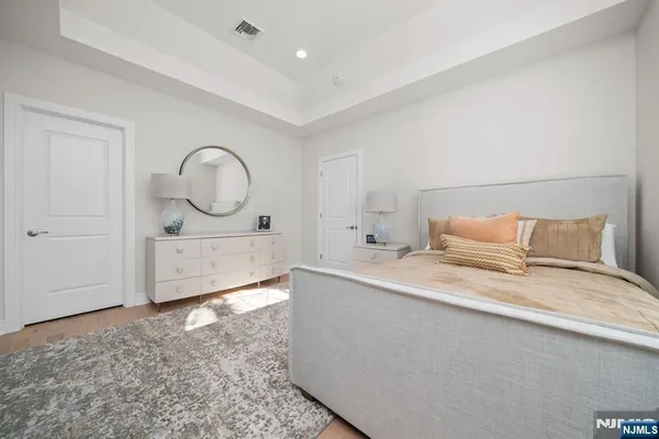 $2,475,000 | 319 Franklin Place, Paramus, NJ 07652