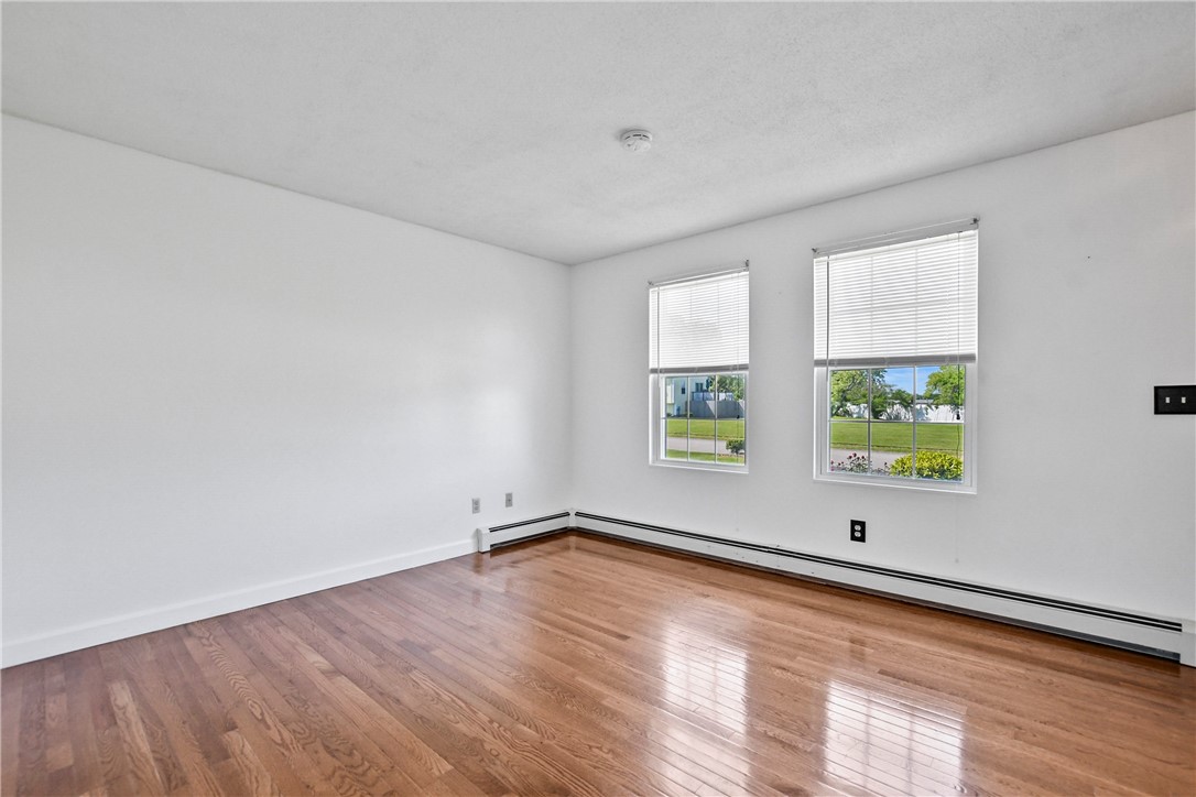 9 Sundown Lane Middletown, RI 02842 - Photo 12 of 44