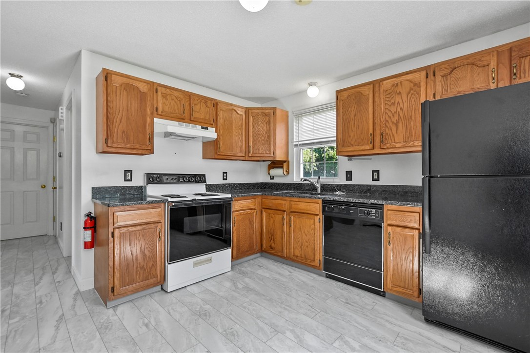 9 Sundown Lane Middletown, RI 02842 - Photo 8 of 44