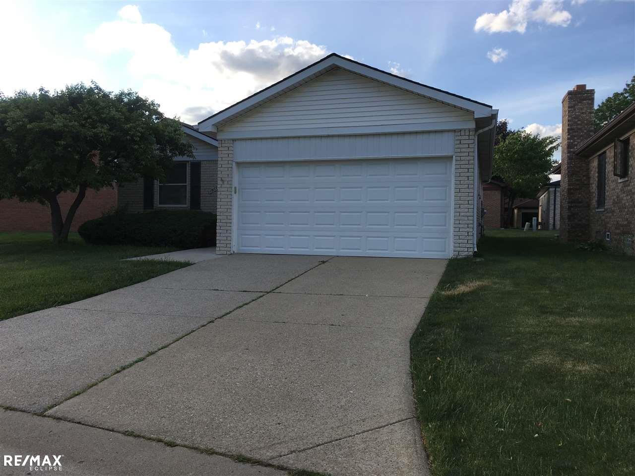 15177 Raphael Terrace Warren, MI 48088 - Photo 3 of 16 31293635-2.JPG