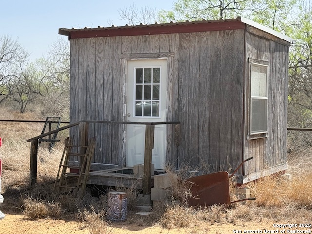 0 Los Alamos Road Cotulla, TX 78014 - Photo 8 of 41 a backyard of a house