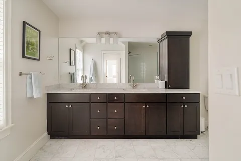 $2,399,000 | 17 Summit Avenue, Unit 2, Brookline, MA 02446