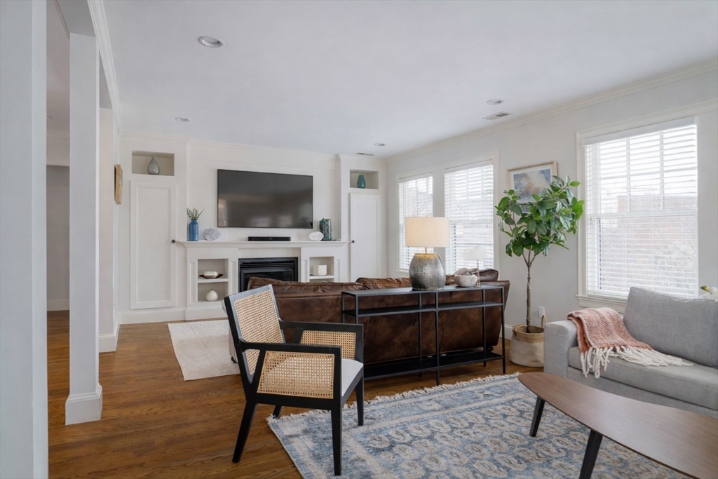 17 Summit Avenue, Unit 2 Brookline, MA 02446 - Photo 4 of 29